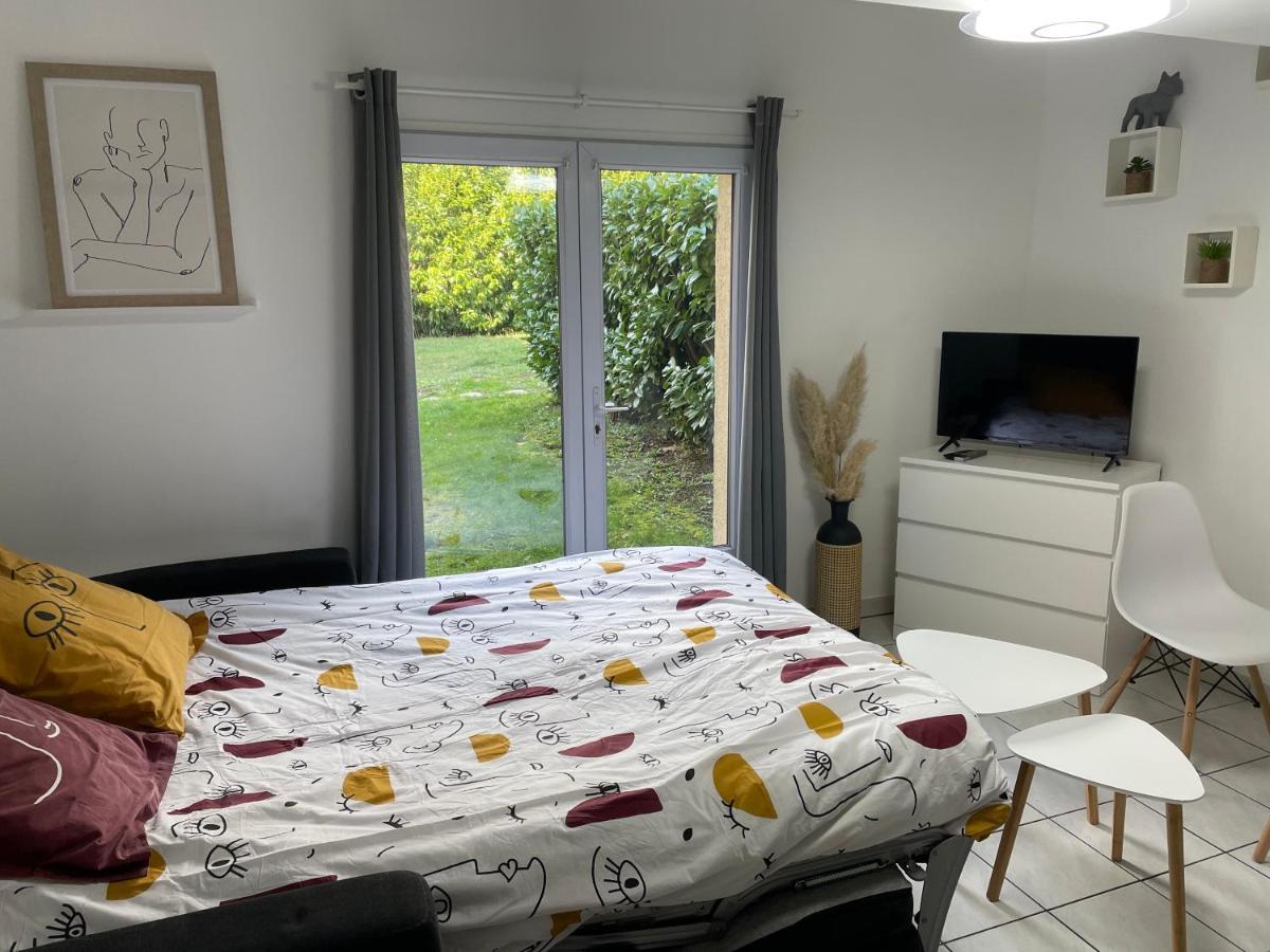 Appartamento Le First Auversois Charmant Studio Avec Jardinet Esterno foto